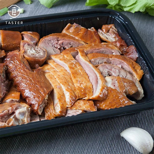 禮鵝嘉文1976|組合1 (經典茶香燻鵝x1包 + 極鮮鵝貢丸x1包 + 陳紹醉鵝胸x1包 )