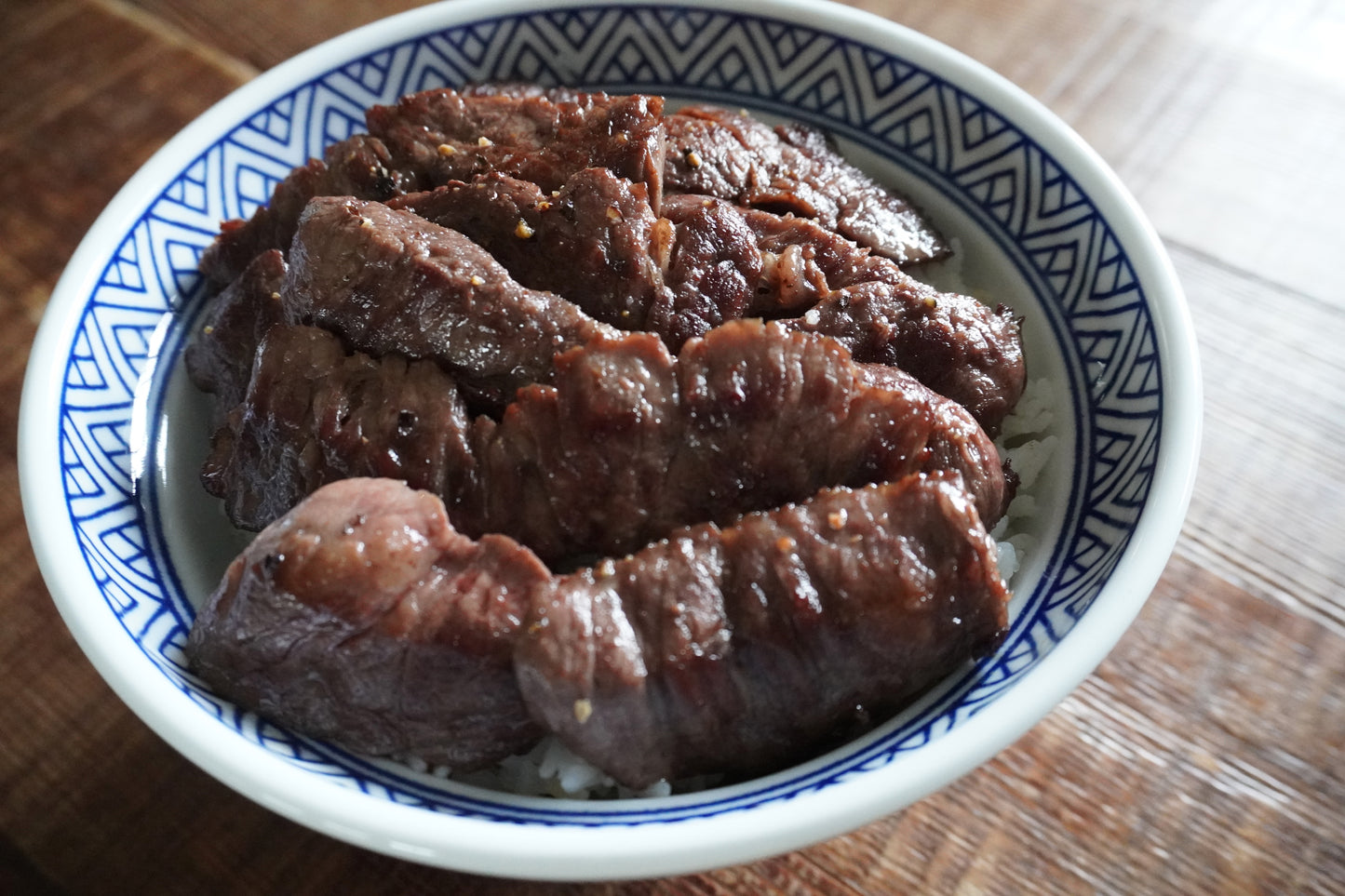 【農場晃晃】米其林御用：台灣安格斯厚切牛排＆燒肉饗宴組