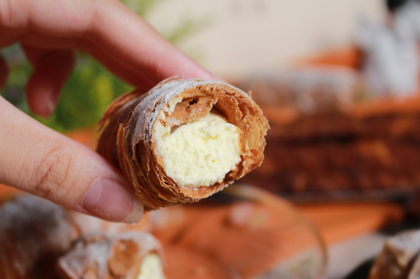 【在室甜點】48小時的莓好承諾：草莓馬卡龍禮盒