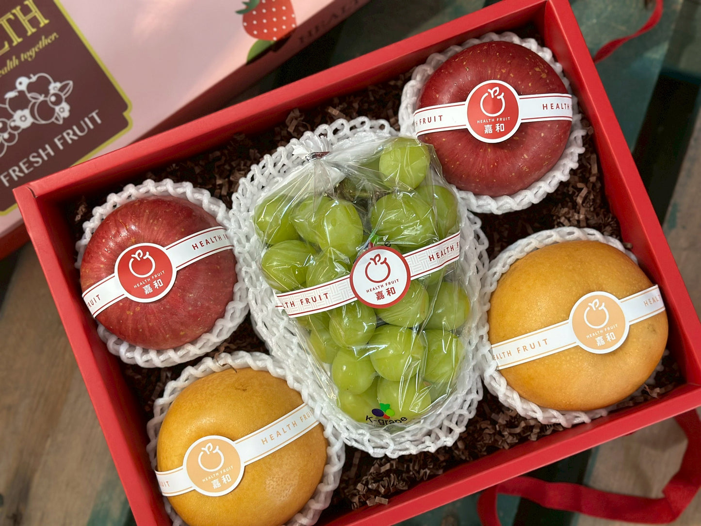 【年節水果】春節限定綜盒禮盒（蜜蘋果+麝香葡萄+水梨）